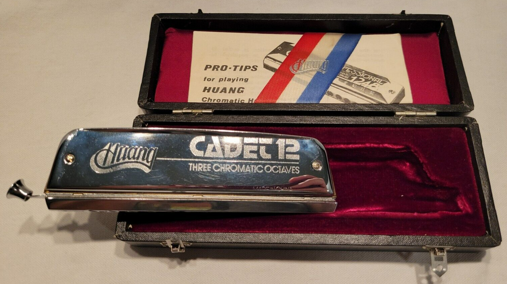 Huang Cadet 12 Harmonica w/Case and Pro-Tips Sheet