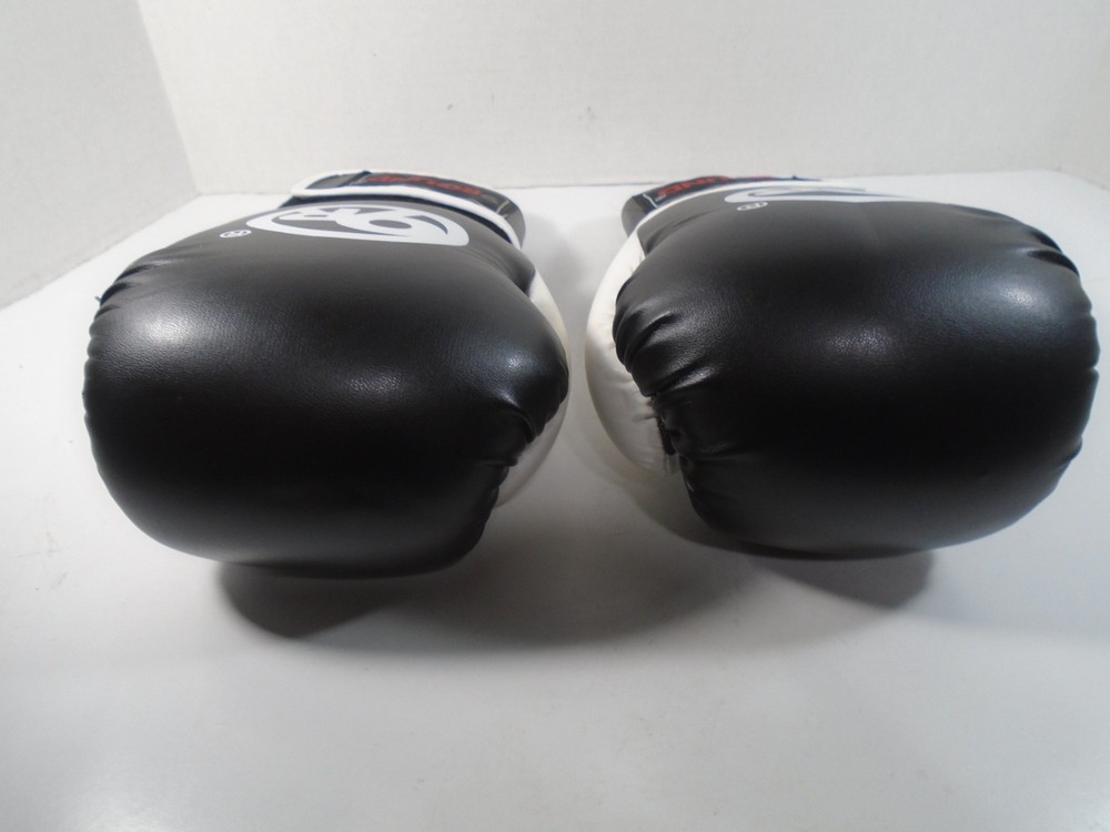 9 ROUND BOXING GLOVES (LOOK)