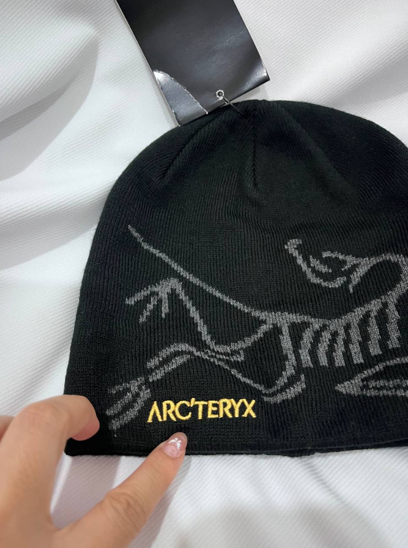 NWT Arc'teryx Bird Head Toque Beanie Hat Black Winter Cap