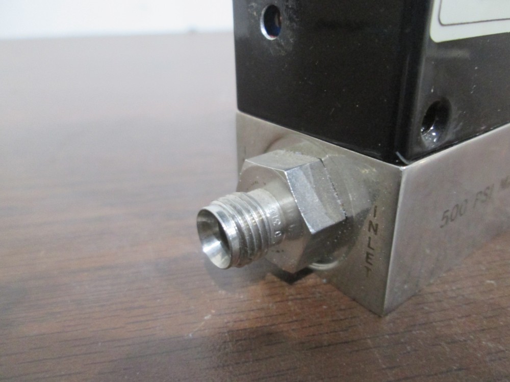 Unit, UFC-1110, 20 SLM, H2, Mass Flow Controller, Butt End, Used