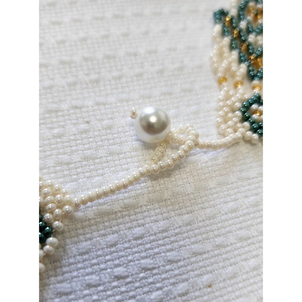 Beaded Elegant Green/Beige Necklace