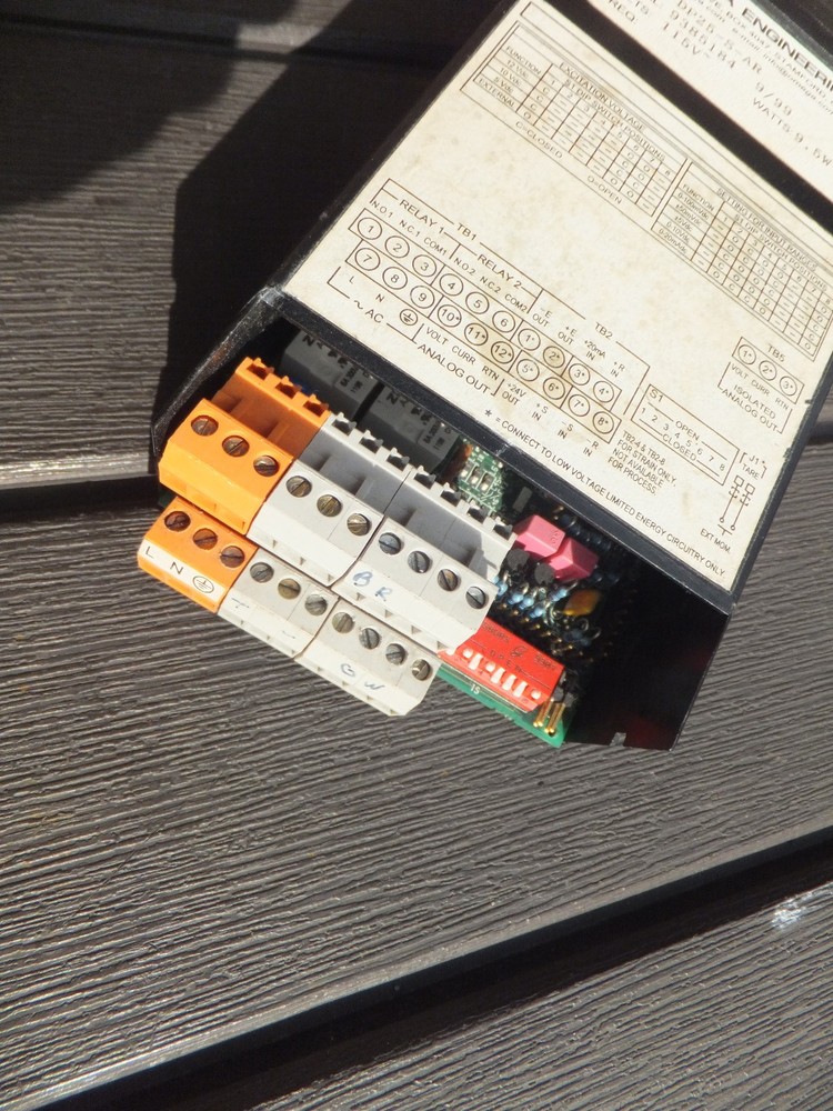 Omega Engineering Model DP25-S-AR Digital Panel Meter Strain & Process