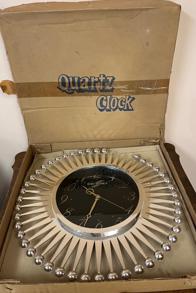 Robo-Tronics Quartz Clock 18" Model 2640