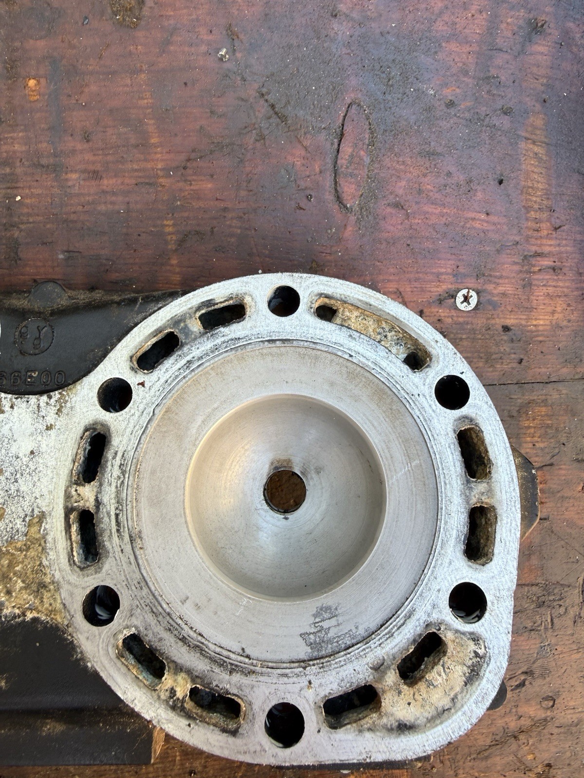 1998-2005 Yamaha GP800 GP800R XL800 XLT800 GP XL XLT 800 66E Motor Cylinder Head