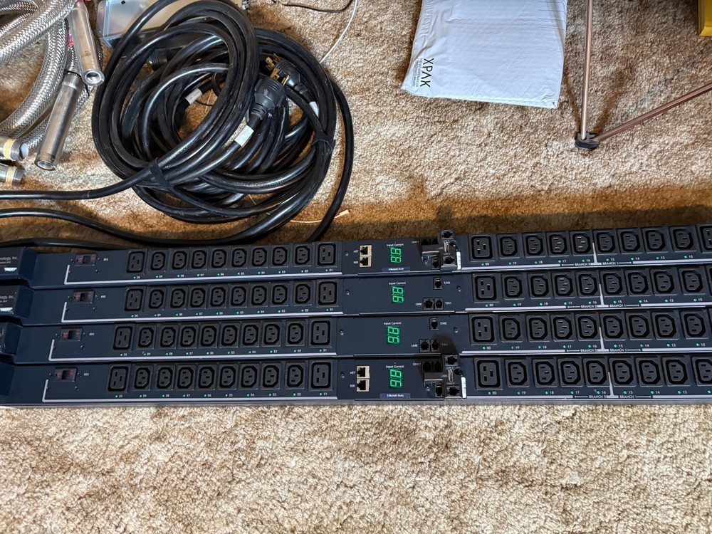 4X Server Technologies PDU 30 OUTLETS C2W30VA-2CBA2SD8/0