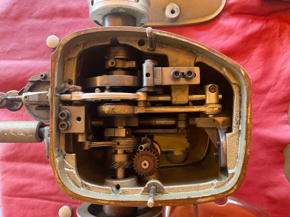 Strobel KL-141 fur sewing machine