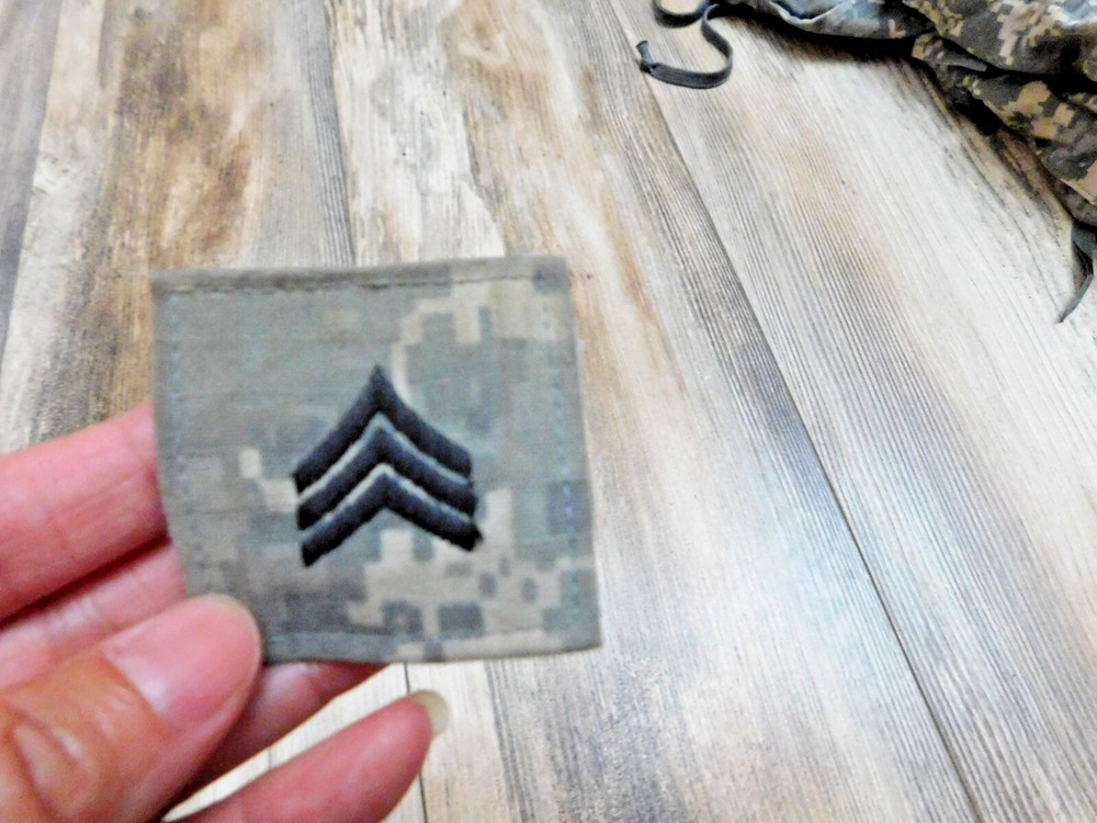 US ARMY ACU E5 HOOK & FASTENER PATCH