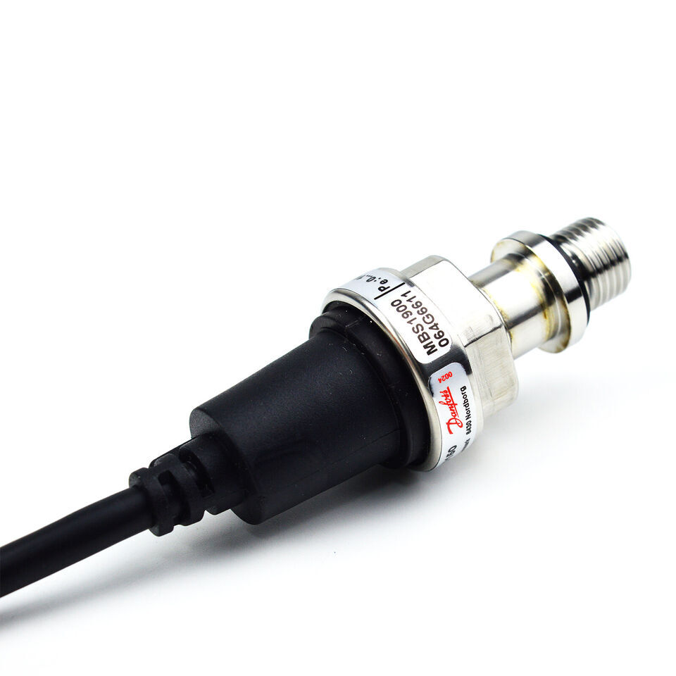 1pcs Danfoss MBS1900 pressure sensor 064G6611