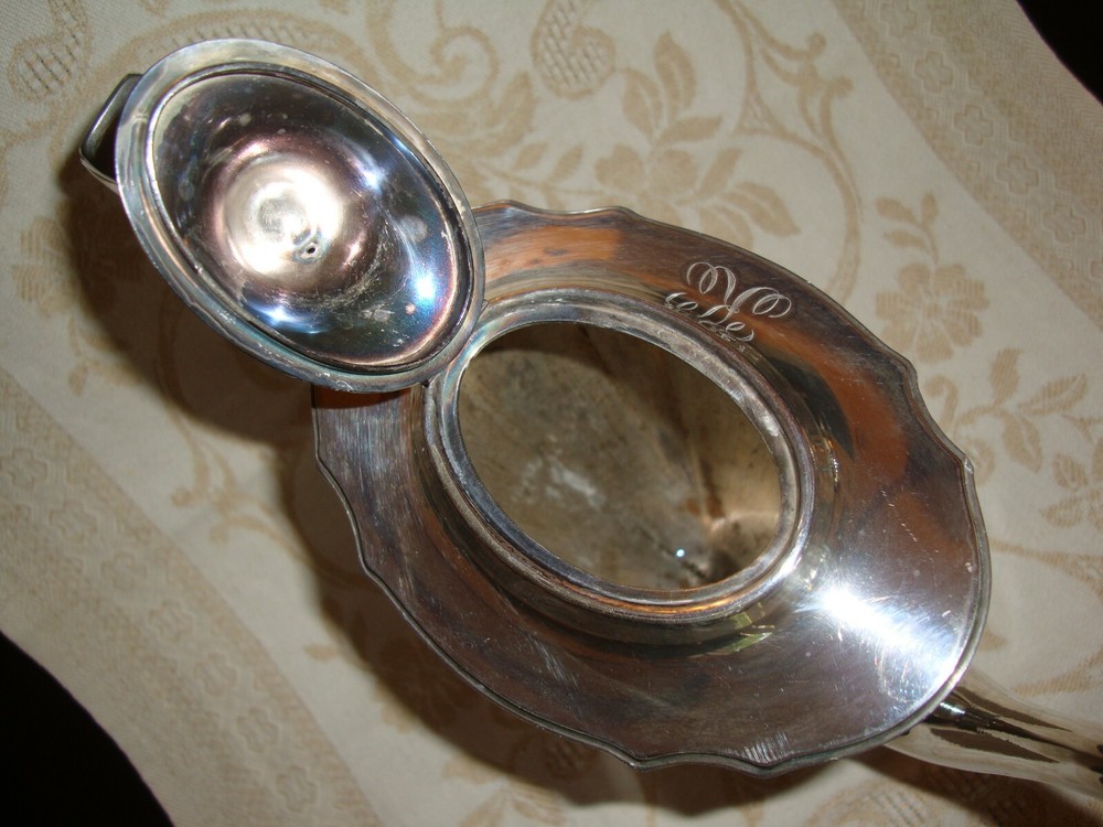 MERIDEN SILVER PLATE 1921 TEA POT, LARGE 11"