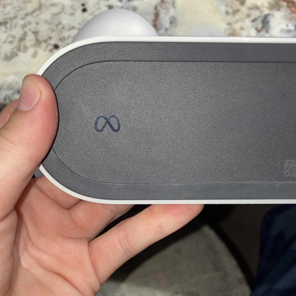 Meta VR Charging Dock for Headset & Controllers, USB-C Connectivity, White Color
