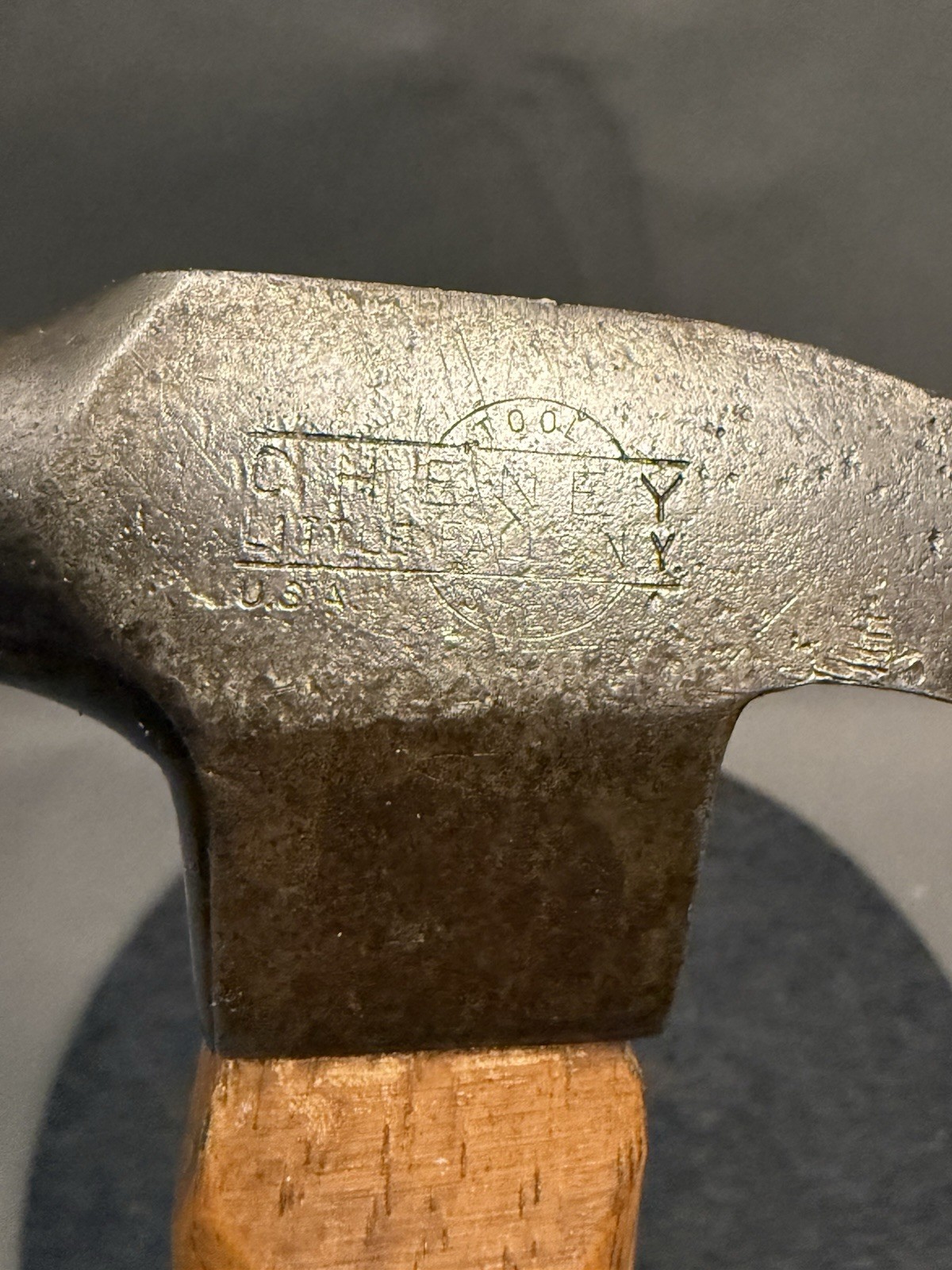 Nice Vintage Cheney Nail Holding Straight Claw Hammer. Very Clean Condition.