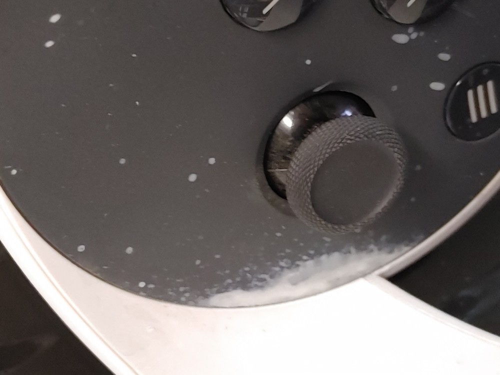 Genuine Oculus Meta Quest 2 VR Left and Right Controllers