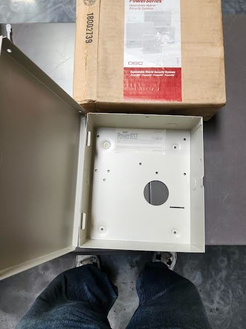 DSC Power Series PC5002C Encloser