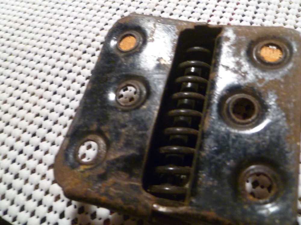 VINTAGE STORM DOOR SPRING LOADED HINGE.