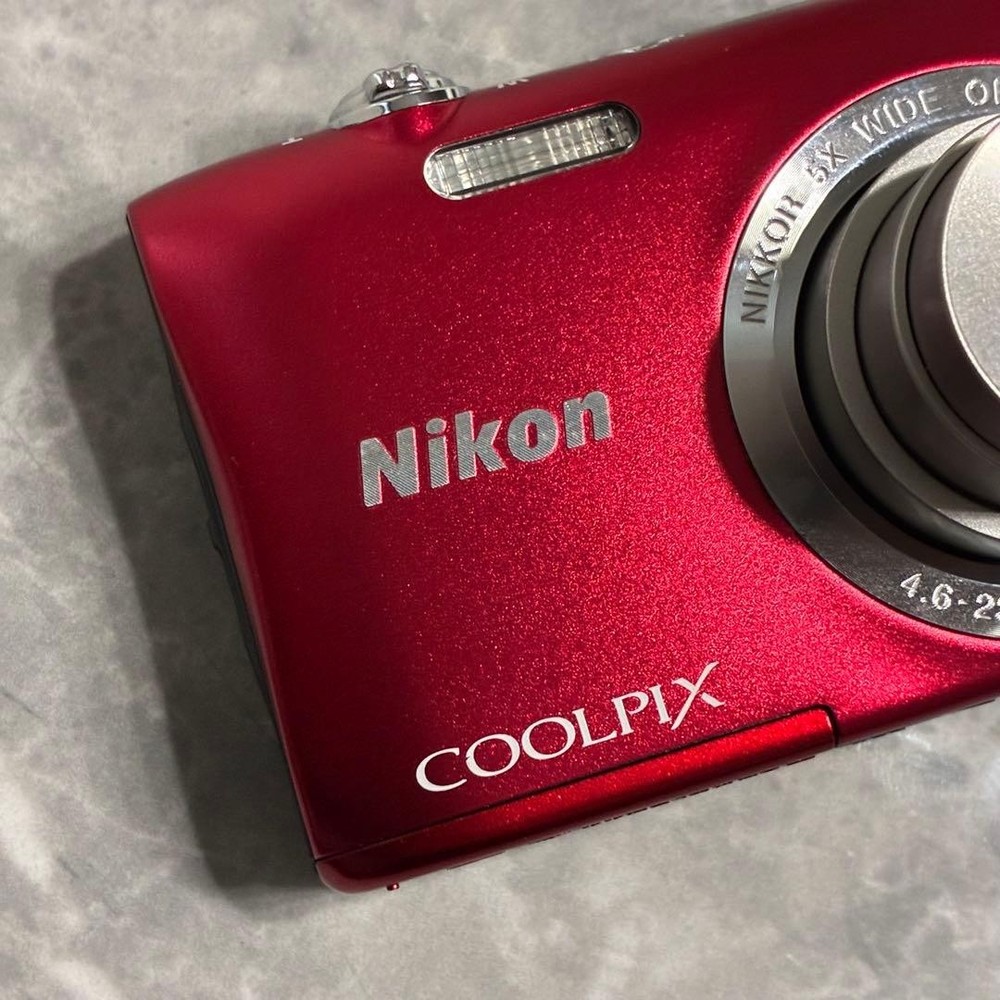 Nikon Coolpix S2900 Red Compact Digital Camera Excellent Condition