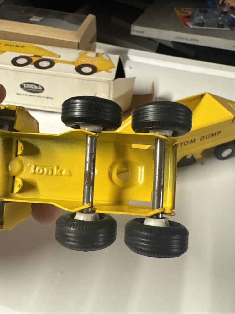 Tiny Tonka Bottom Dump Truck #655 With Box