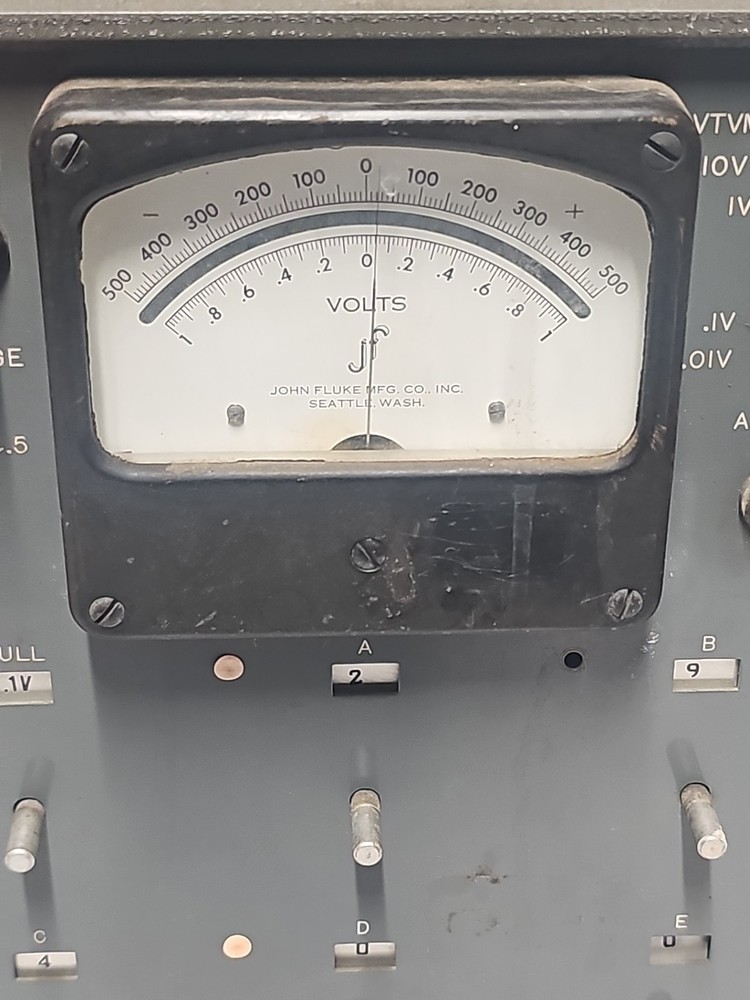 John Fluke Model 2593 Differential AC/DC Voltmeter , Bendix , AS IS UNTESTED