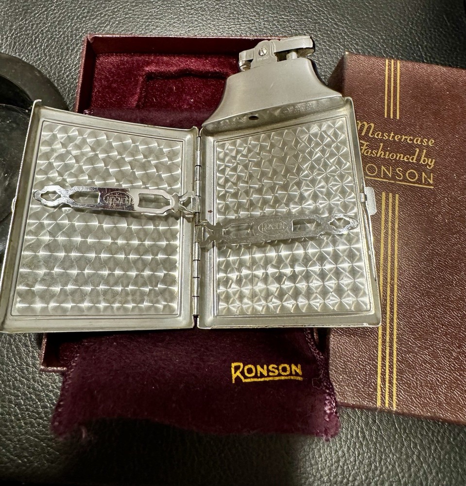 Vintage Ronson Mastercase Lighter W/ Box