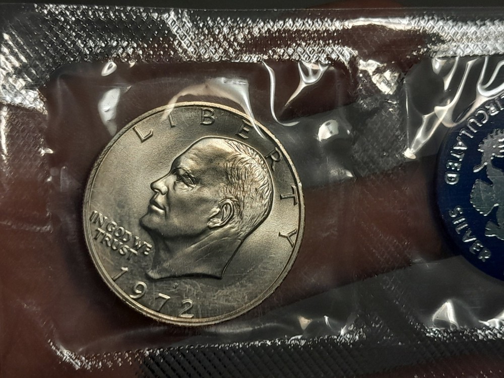 1972-S Eisenhower Silver Dollar 40% Uncirculated OGP Blue Envelope US Mint