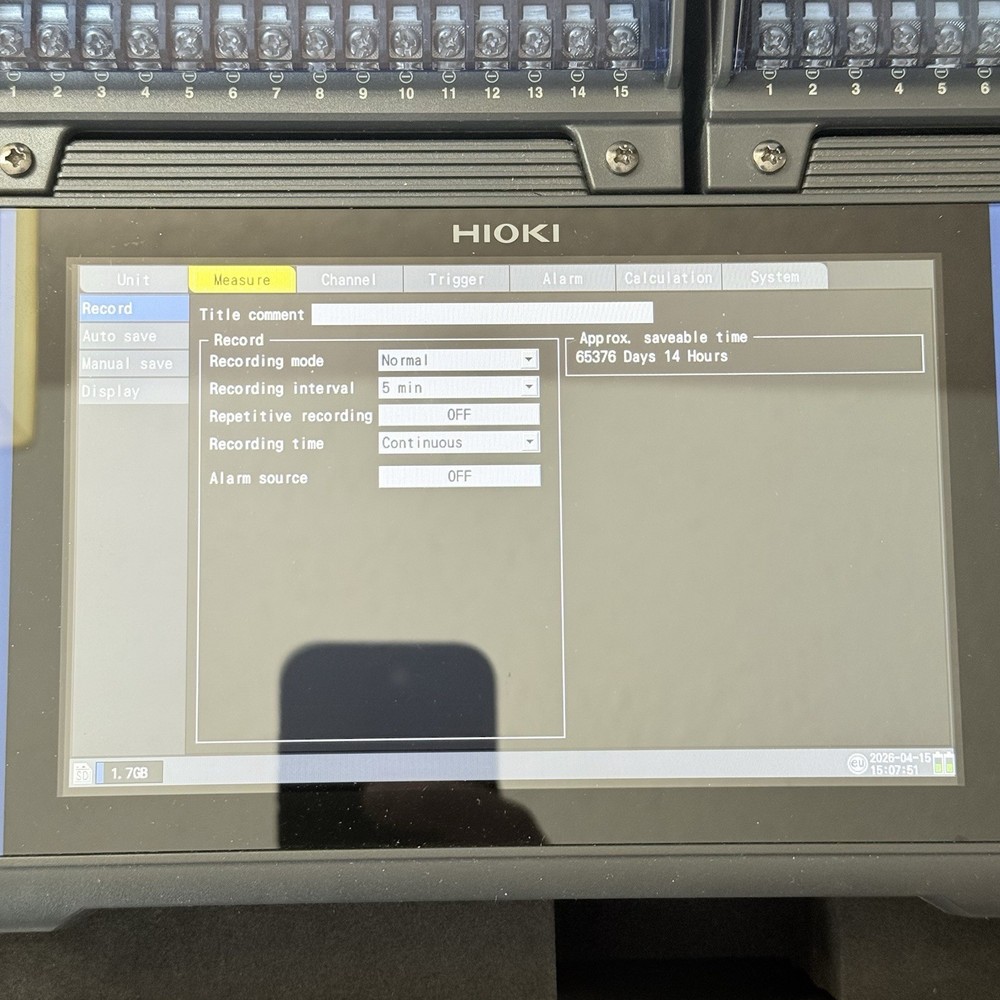 Hioki Data Memory Logger HiLogger LR8450 With (2) Voltage Temp Unit U8550