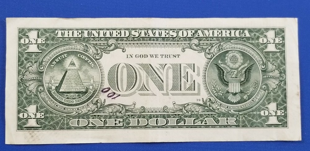 $1 Bill Misaligned One Digit Serial Number *8* STUCK DIGIT Minor ERROR Misprint