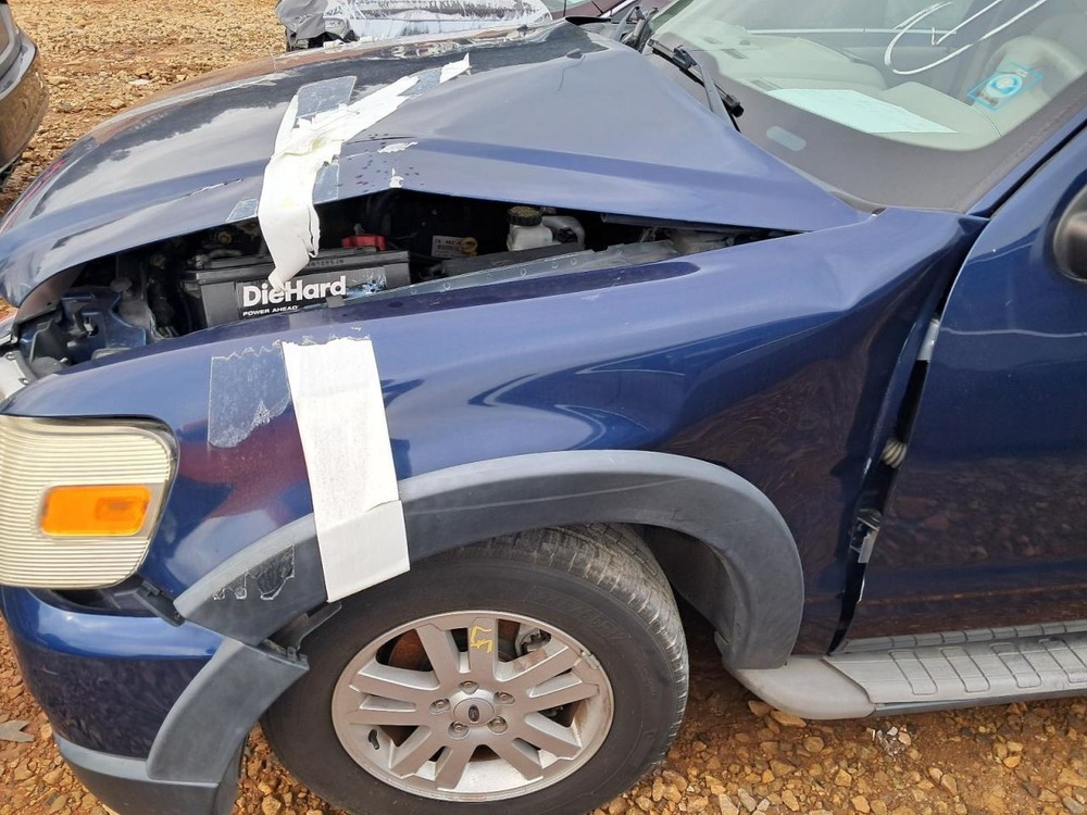 EXPLORER 2007 Glove Box 4815440