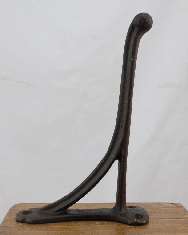 ANTIQUE CAST IRON 8" HARNESS, TACK, WALL HOOK