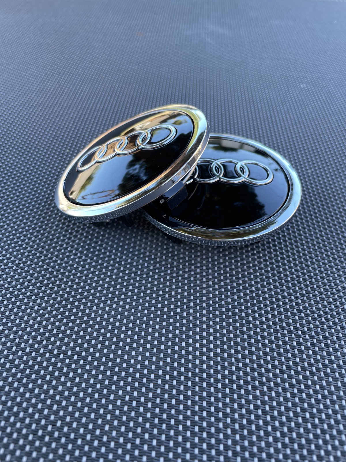 AUDI 4x BLACK - CHROME 69 mm/2.72in Wheel Rim Center Hub Cap