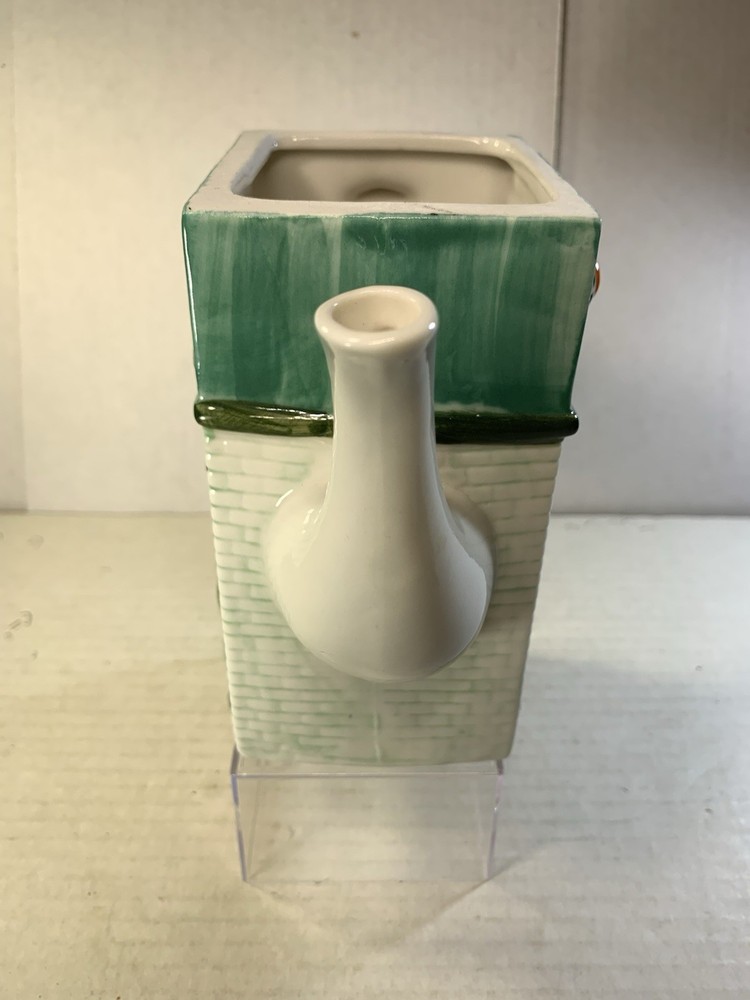 Pre-Owned Bowling Pin Ceramic Tea Coffee Pitcher