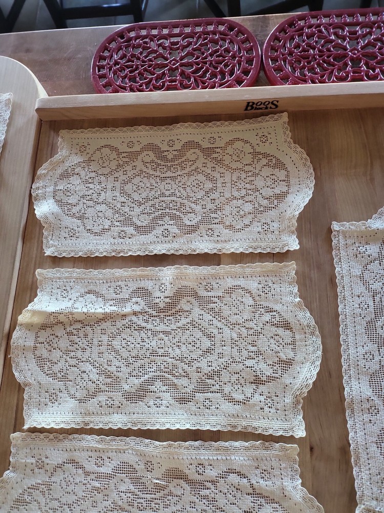 Two Headrests And Four Armrests Set Lace Fillet