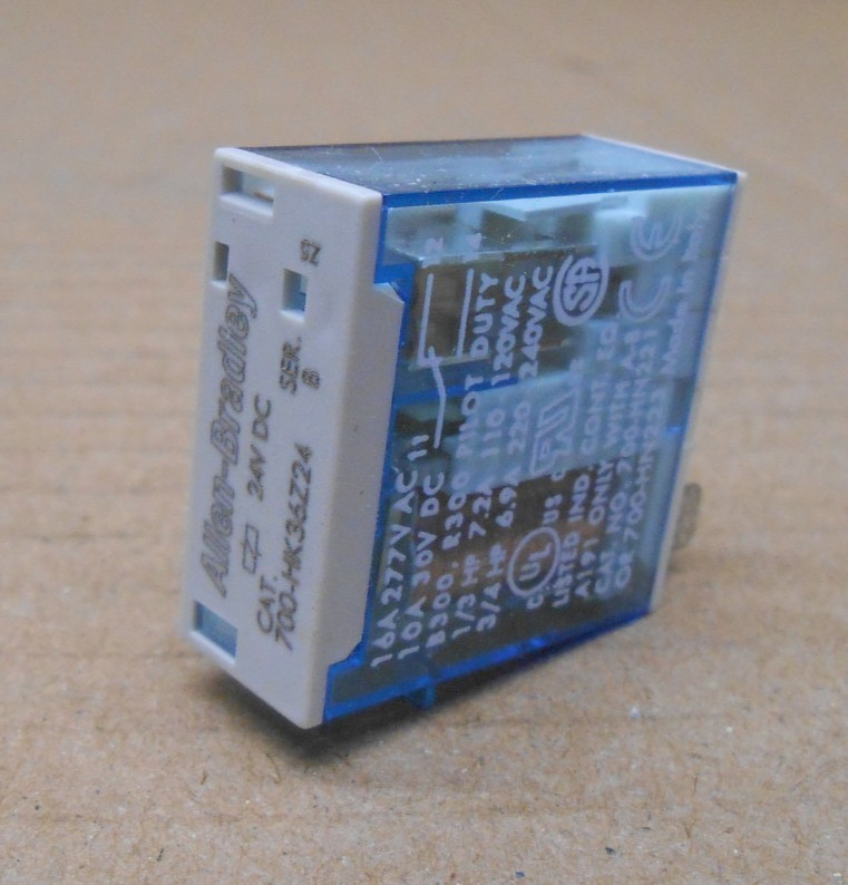 NEW ALLEN BRADLEY 700-HK36Z24 5 BLADE RELAY 16A DPST 24VDC SERIES B (10+ AVAIL)