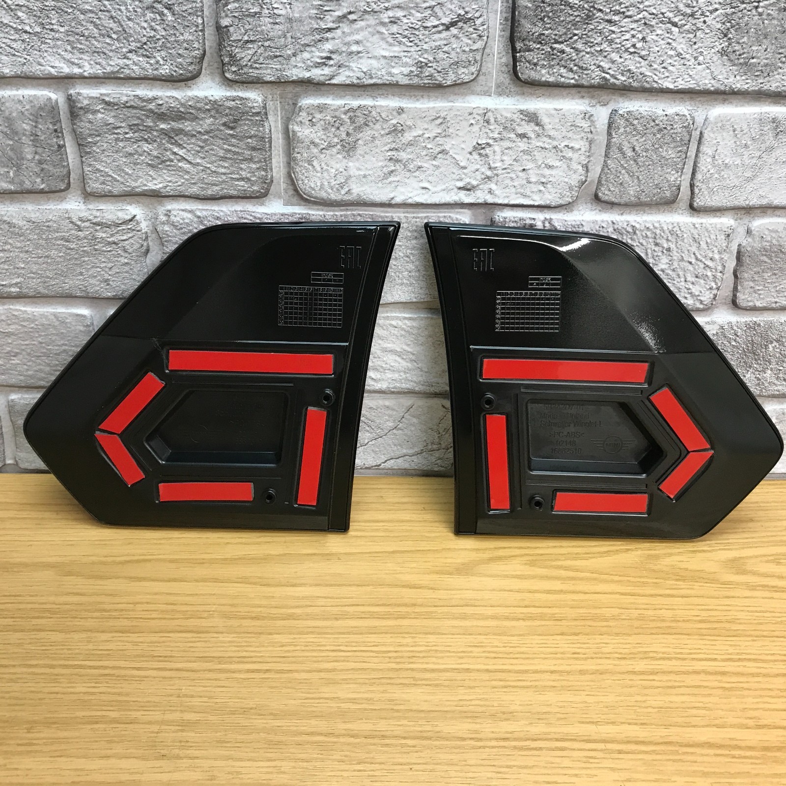 GENUINE MINI F66 F67 JCW Side Sill Winglets 51775B3A2D7, 51775B3A2D8. PAIR. 39D