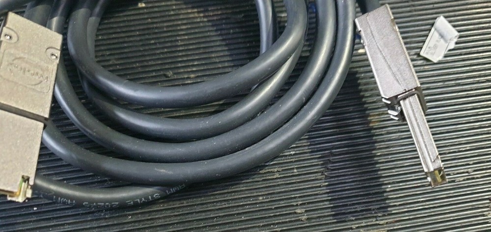 HP 407344-003 MINI SAS CABLE (R5S2.1B2)