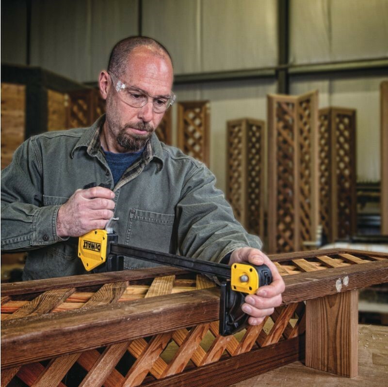 Dewalt 24" Extra Large Bar Trigger Clamp 600 lb Clamping Force