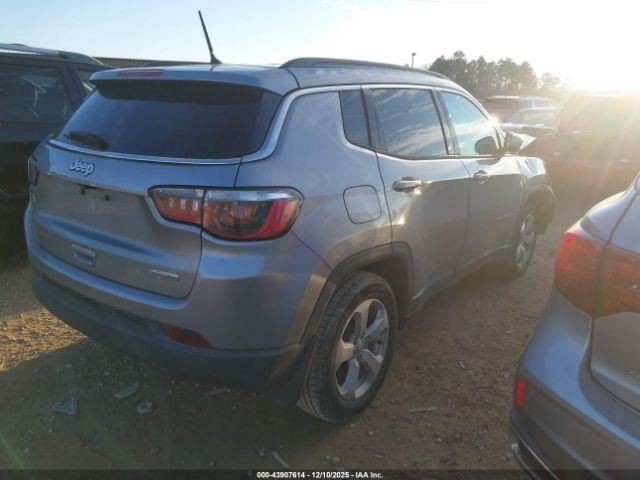 COMPASS 2018 Glove Box 4968077