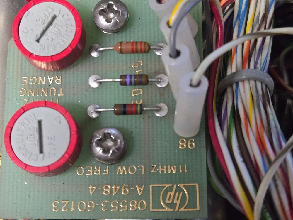 HP SPECTRUM ANALYZER RF SECTION 8553B front panel, knobs, misc boards & cables