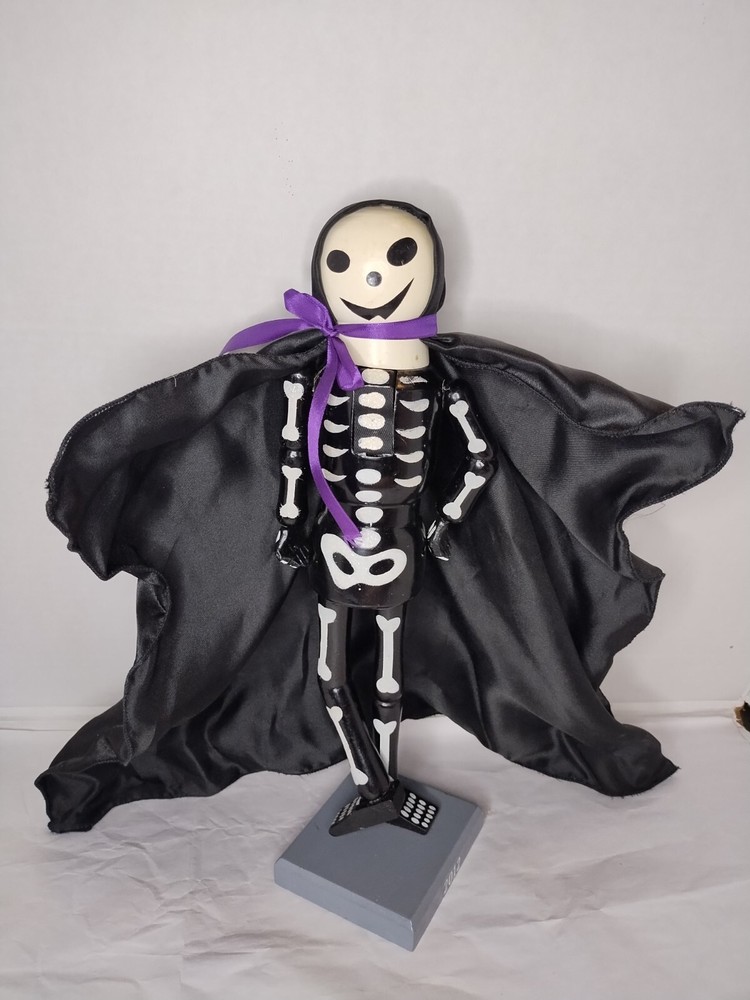 Skeleton Nutcracker Halloween Decor Wood with Cape 2012
