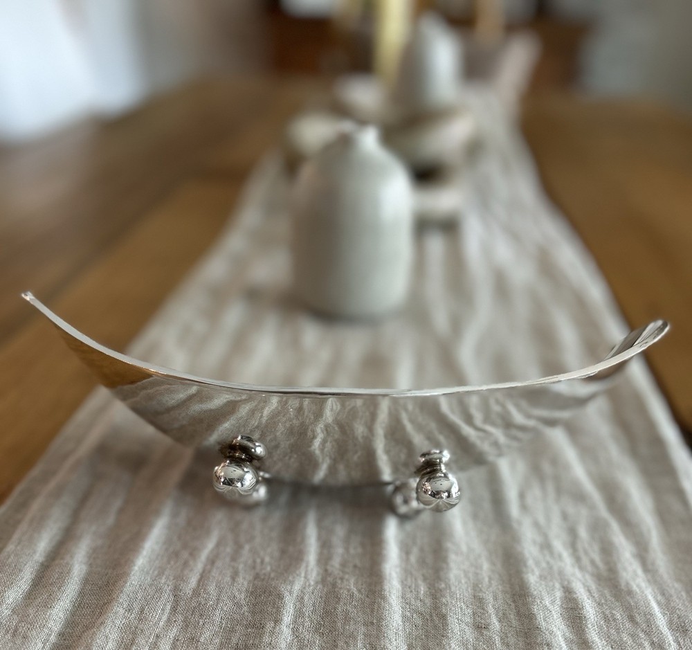 Hand wrought Belleza Mexico Curvy Wavy Silver Plated Footed Decorative Bowl 11”