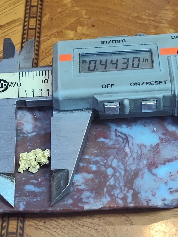 crystalline gold specimen