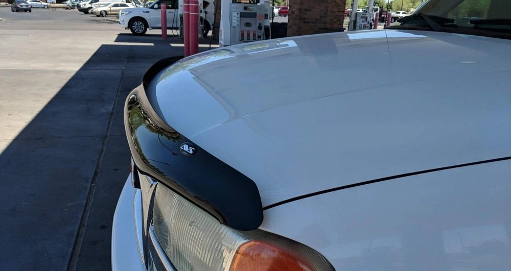 BugFlector Hood Protector Bug Shield Deflector for 1999-2006 GMC Yukon & Sierra