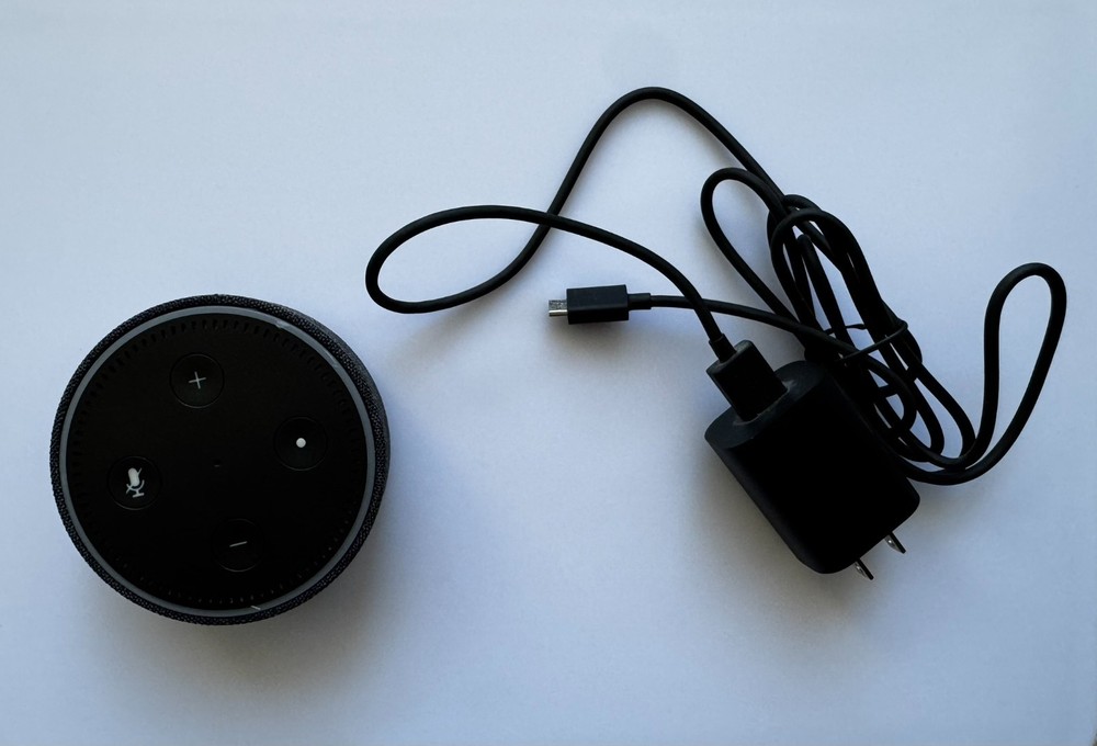 Amazon Echo Dot 2nd Gen Smart Speaker + Power Cord + Charcoal Fabric Case TESTED