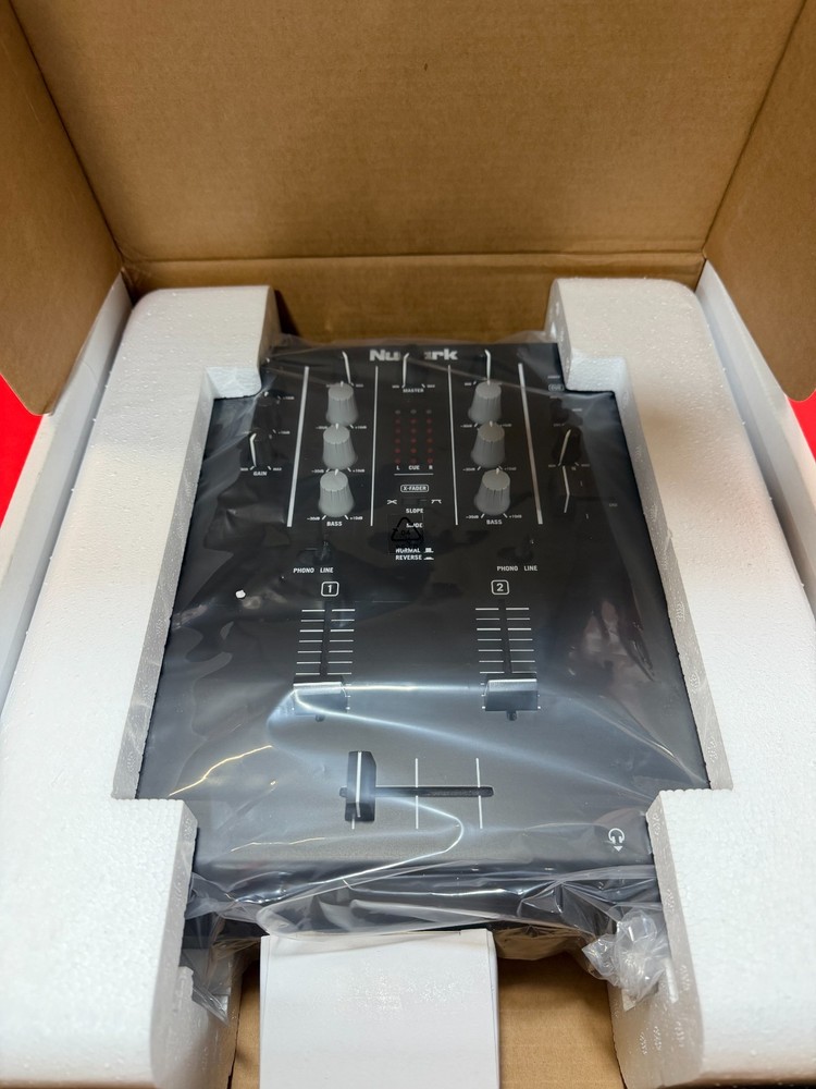 Numark M2 Professional Scratch Mixer