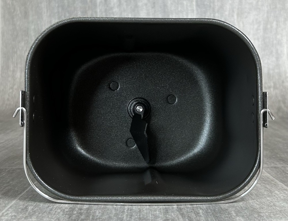 Sunbeam Model 5891 Bread Maker Machine Replacement Parts Pan & Paddle Only