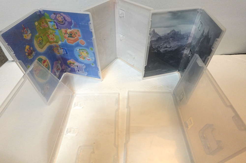 Nintendo Switch replacement game cases (NO manuals, games, ect.)