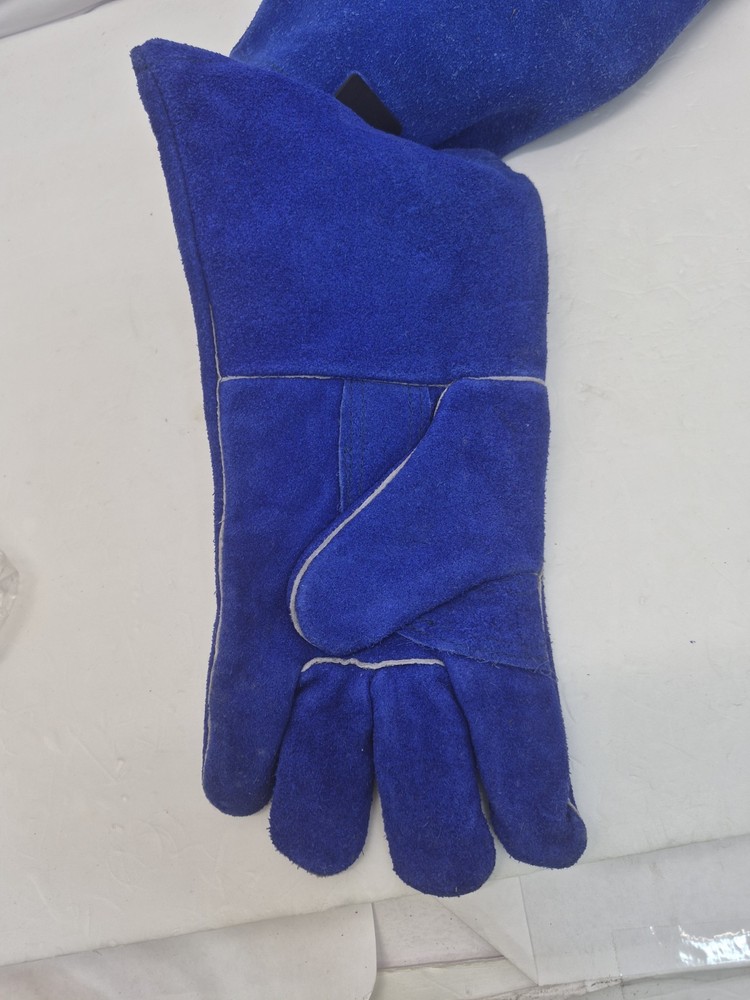Task Master Leather Fireplace/Welding Gloves blue