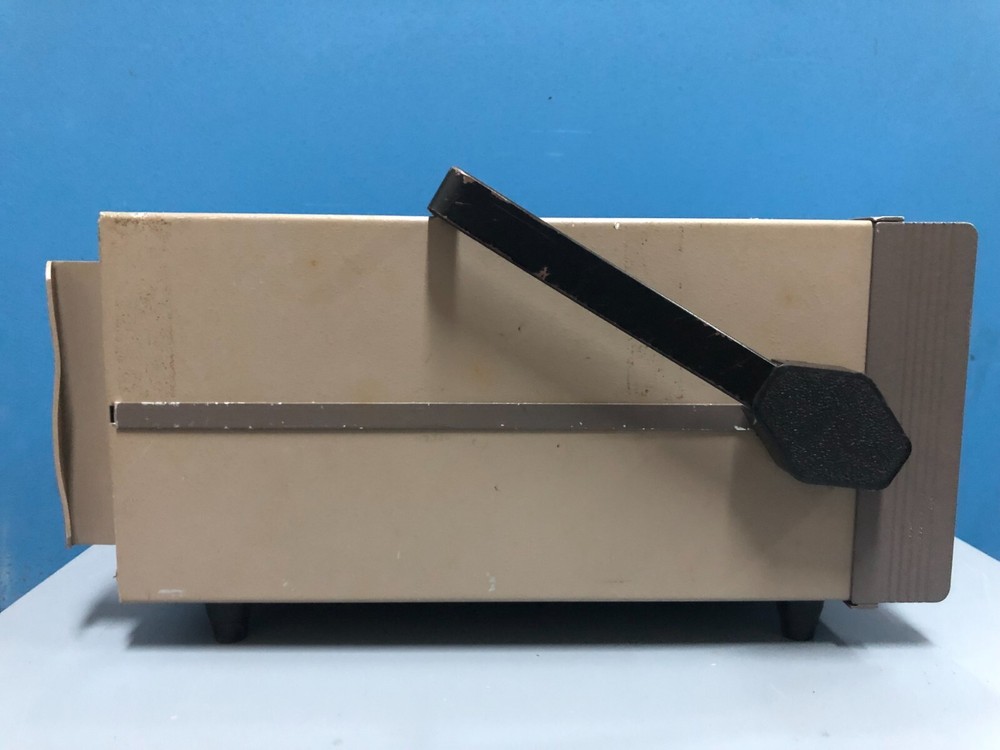 Boonton 26A RF Millivoltmeter Calibrator