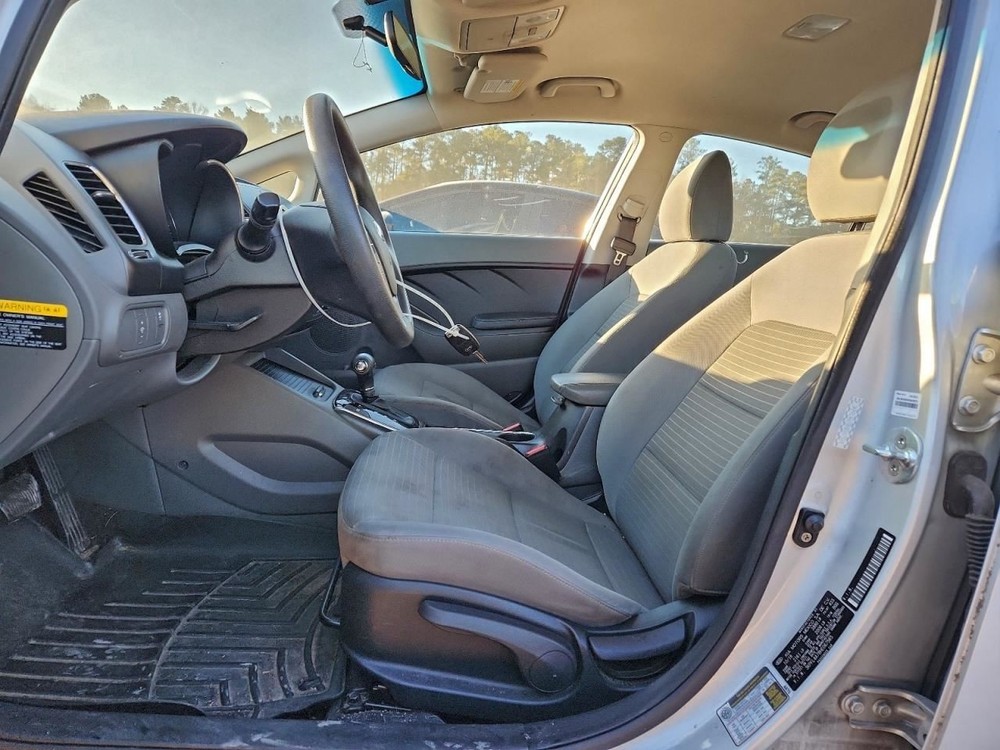 FORTE 2017 Glove Box 4928474