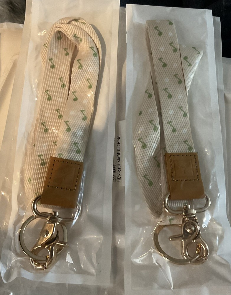 2 lanyards musical notes leather look