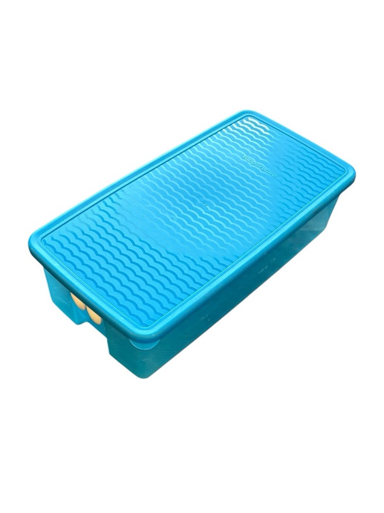 Tupperware FridgeSmart Rectangular Vented Blue Container 4352 & 4353 8-1/2 Cup