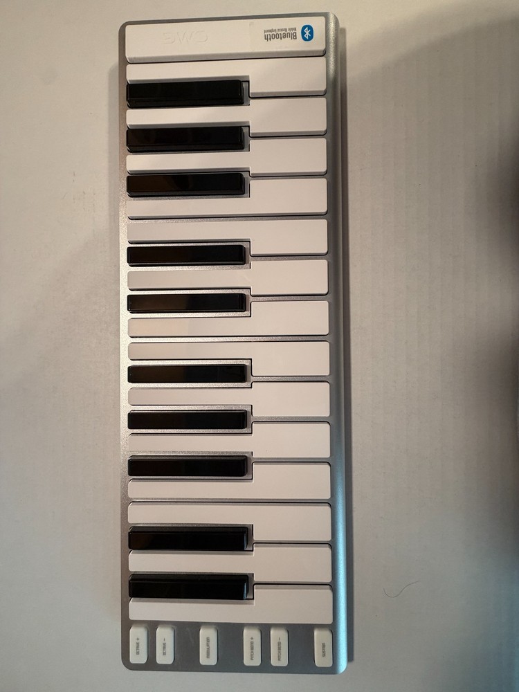CME Xkey Air 25-key Bluetooth MIDI Controller